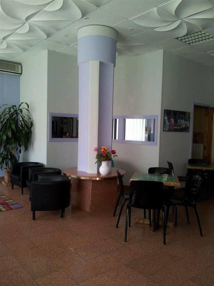 Hotel Frejus Коленьо Екстериор снимка