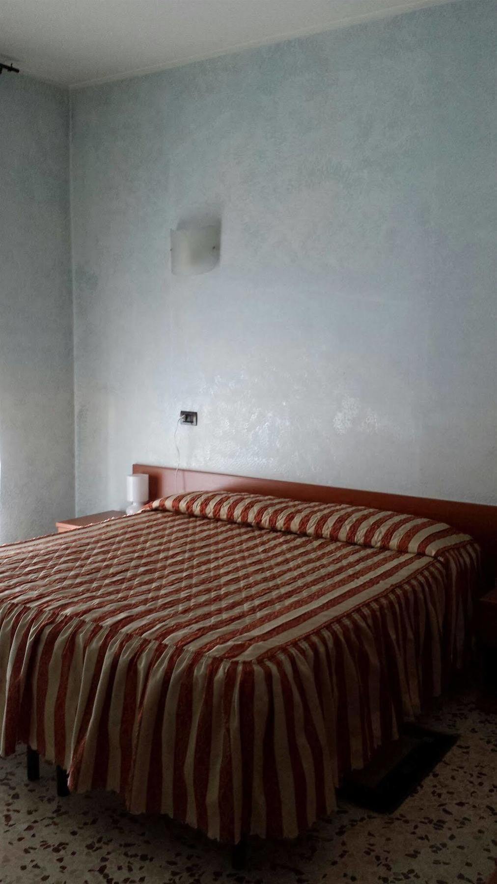 Hotel Frejus Коленьо Екстериор снимка