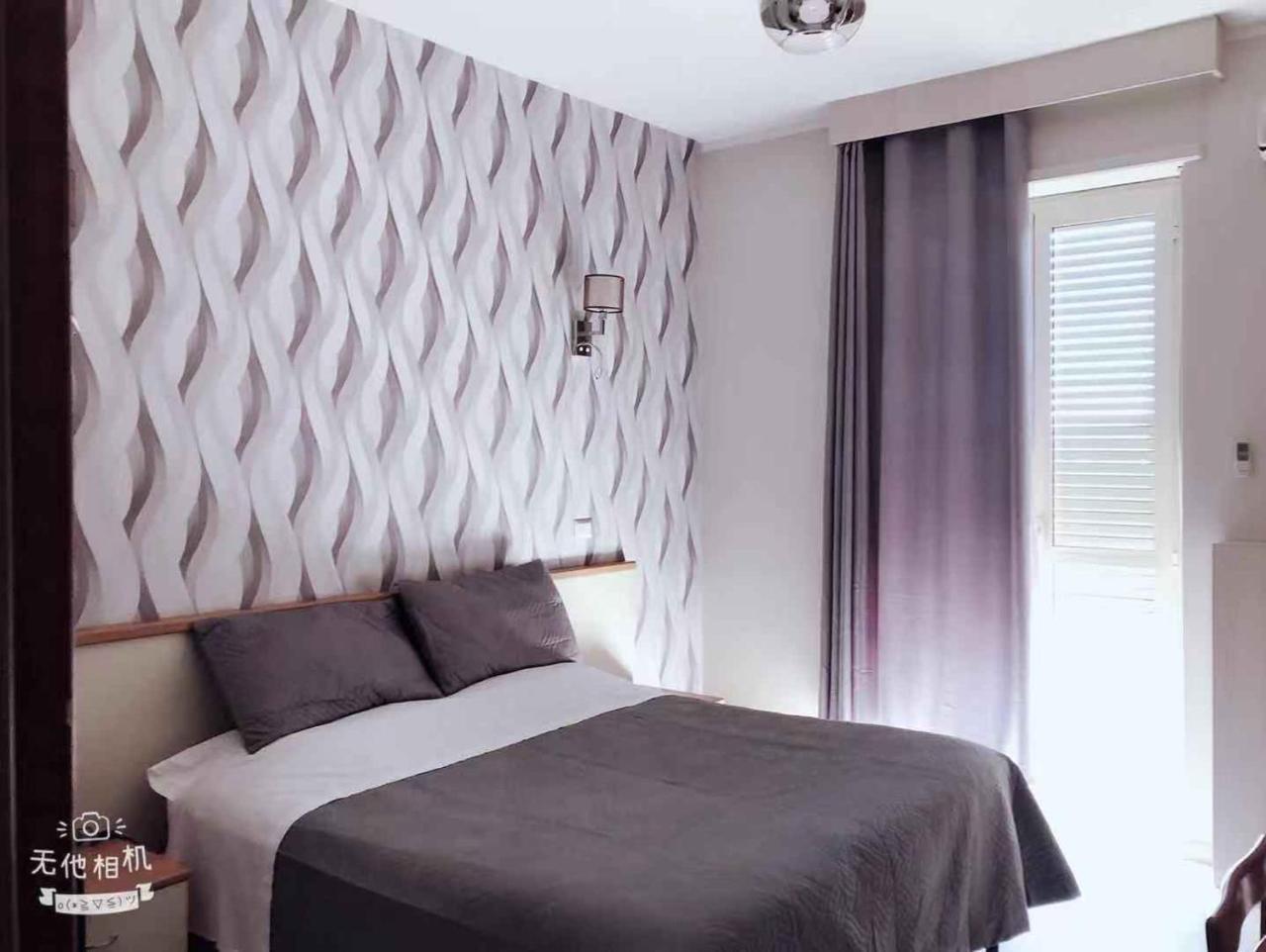 Hotel Frejus Коленьо Екстериор снимка